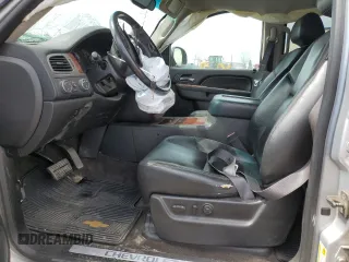 2012 Chevrolet Avalanche LTZ z VIN 3GNTKGE7XCG302229, wystawiony jako Copart lot #56066615 z przebiegiem 312 392 mil mil oraz Szkoda całkowita • Salvage title. Historia ofert i sprzedaży dostępna na DreamBid. Obrazek 7.