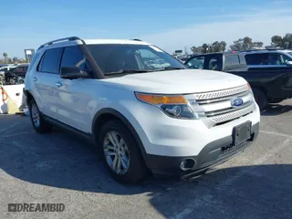 2014 Ford Explorer XLT with VIN 1FM5K7D98EGC24211, listed as a IAAI auction lot 41720341 with 73,903 mi miles. Bid and sale history available at carsss.com. Image 1.