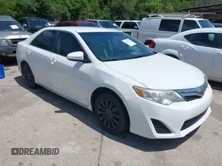 2012 Toyota Camry L z VIN 4T1BF1FK3CU548041, wystawiony jako IAAI lot #42398714 z przebiegiem 202 117 mil mil oraz . Historia ofert i sprzedaży dostępna na DreamBid. Obrazek 1.