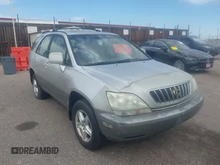 2001 Lexus RX 300 z VIN JTJHF10U010201325, wystawiony jako IAAI lot #42486958 z przebiegiem 225 010 mil mil oraz . Historia ofert i sprzedaży dostępna na DreamBid. Obrazek 1.