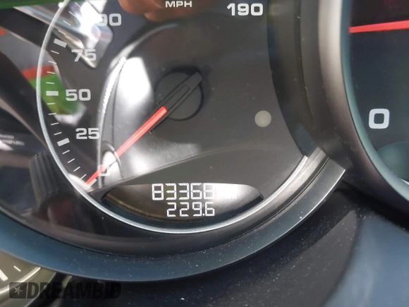 2015 Porsche Cayenne Turbo z VIN WP1AC2A2XFLA80727, wystawiony jako IAAI lot #42031257 z przebiegiem 83 368 mil mil oraz . Historia ofert i sprzedaży dostępna na DreamBid. Obrazek 15.