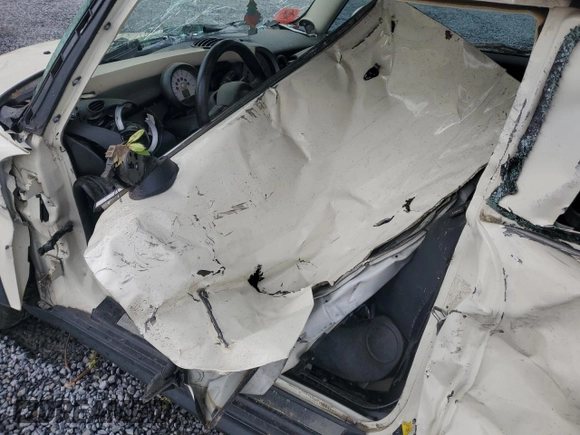 2011 MINI Hardtop S with VIN WMWSV3C52BTY12370, listed as a Copart auction lot 50235085 with Not Provided miles and Salvage Title. Bid and sale history available at DreamBid. Image 8.
