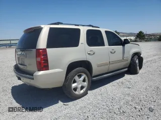 2007 Chevrolet Tahoe LTZ z VIN 1GNFK13057R201668, wystawiony jako Copart lot #58030125 z przebiegiem 197 818 mil mil oraz Szkoda całkowita • Salvage title. Historia ofert i sprzedaży dostępna na DreamBid. Obrazek 3.