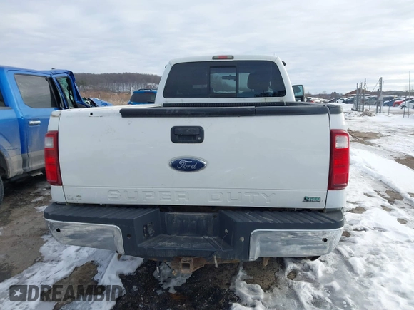 2011 Ford F-350 with VIN 1FT7X3B6XBEB57439, listed as a IAAI auction lot 41434952 with 305,000 mi miles and . Bid and sale history available at DreamBid. Image 17.