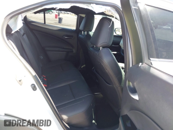 2020 Lexus UX 200 с VIN JTHP3JBH9L2022648, выставлен на аукционе IAAI как лот 42223772 с пробегом 35 128 миль миль и . История ставок и продаж доступна на DreamBid. Изображение 8.