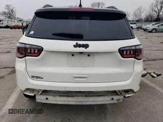 2019 Jeep Compass Altitude with VIN 3C4NJCBB0KT699431, listed as a Copart auction lot 43756685 with 94,738 mi miles and Salvage Title. Bid and sale history available at carsss.com. Image 6.