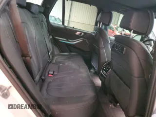 2021 BMW X5 xDrive40i z VIN 5UXCR6C01M9G56471, wystawiony jako Copart lot #57125785 z przebiegiem 41 634 mil mil oraz Szkody całkowita. Historia ofert i sprzedaży dostępna na DreamBid. Obrazek 11.