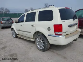 2009 Chrysler Aspen Limited with VIN 1A8HW58T99F709526, listed as a IAAI auction lot 41690581 with 173,196 mi miles. Bid and sale history available at carsss.com. Image 3.