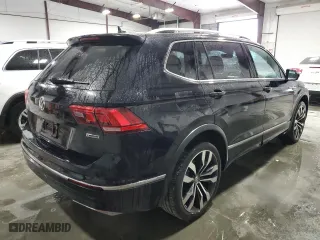 2020 Volkswagen Tiguan SEL Premium R-Line with VIN 3VV4B7AX5LM171670, listed as a Copart auction lot 43829125 with 67,685 mi miles and Salvage Title. Bid and sale history available at carsss.com. Image 3.