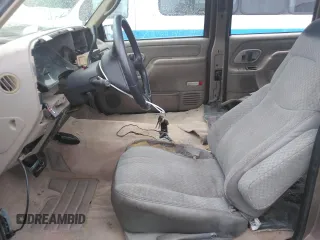 1996 GMC Sierra 1500 with VIN 1GTHC33J4TF010466, listed as a Copart auction lot 48392195 with 143,267 mi miles and Salvage Title. Bid and sale history available at DreamBid. Image 7.