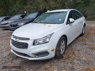 2015 Chevrolet Cruze LT with VIN 1G1PC5SB4F7139171, listed as a IAAI auction lot 42138107 with 185,400 mi miles. Bid and sale history available at carsss.com. Image 2.