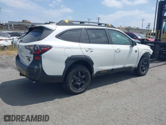2024 Subaru Outback Wilderness z VIN 4S4BTGUD2R3164461, wystawiony jako IAAI lot #42292989 z przebiegiem 7 068 mil mil oraz . Historia ofert i sprzedaży dostępna na DreamBid. Obrazek 4.