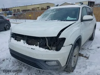 2018 Volkswagen Atlas 3.6L V6 SE with VIN 1V2LR2CA9JC543185, listed as a IAAI auction lot 41293560 with 147,966 mi miles. Bid and sale history available at carsss.com. Image 6.