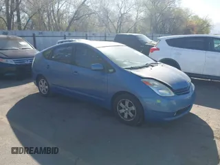 2005 Toyota Prius with VIN JTDKB20U153012990, listed as a IAAI auction lot 42003834 with 158,307 mi miles. Bid and sale history available at carsss.com. Image 1.