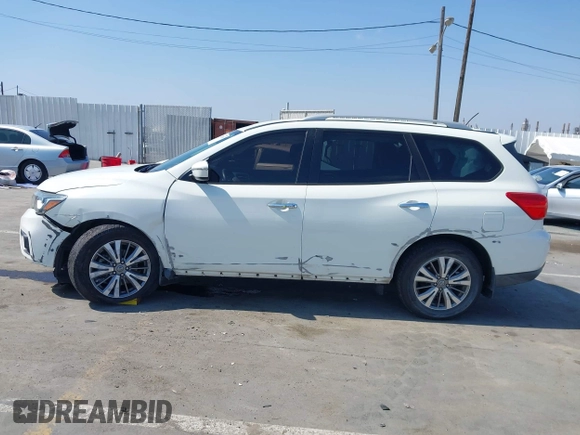 2018 Nissan Pathfinder S z VIN 5N1DR2MN1JC658317, wystawiony jako IAAI lot #42470838 z przebiegiem 54 743 mil mil oraz . Historia ofert i sprzedaży dostępna na DreamBid. Obrazek 15.