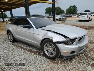 2012 Ford Mustang V6 z VIN 1ZVBP8EM4C5265359, wystawiony jako Copart lot #57124815 z przebiegiem 169 977 mil mil oraz Szkoda całkowita • Salvage title. Historia ofert i sprzedaży dostępna na DreamBid. Obrazek 4.