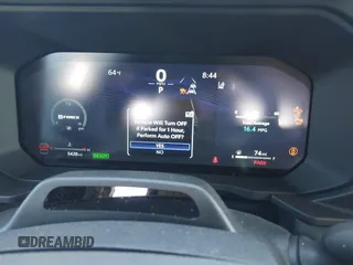 2024 Toyota Land Cruiser z VIN JTEABFAJ9RK012363, wystawiony jako IAAI lot #41859375 z przebiegiem 5 420 mil mil oraz . Historia ofert i sprzedaży dostępna na DreamBid. Obrazek 7.