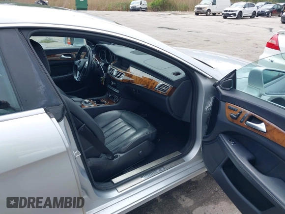 2012 Mercedes-Benz CLS 550 with VIN WDDLJ9BB9CA046976, listed as a IAAI auction lot 42171744 with 121,443 mi miles and . Bid and sale history available at DreamBid. Image 5.