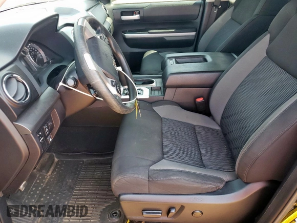2016 Toyota Tundra SR5 z VIN 5TFEW5F16GX193399, wystawiony jako Copart lot #59543595 z przebiegiem 110 628 mil mil oraz Szkoda całkowita • Salvage title. Historia ofert i sprzedaży dostępna na DreamBid. Obrazek 7.