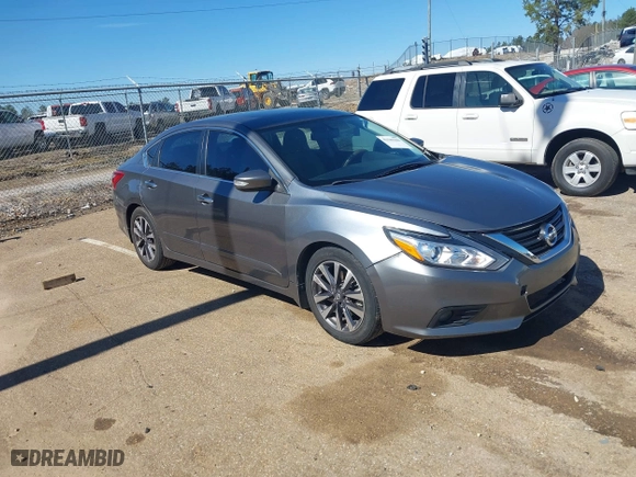 2017 Nissan Altima 2.5 SV with VIN 1N4AL3AP4HC136995, listed as a IAAI auction lot 41580400 with 92,799 mi miles. Bid and sale history available at carsss.com. Image 1.