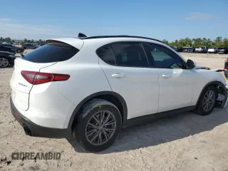 2022 Alfa Romeo Stelvio Sprint z VIN ZASPAKANXN7D28081, wystawiony jako Copart lot #70625994 z przebiegiem Nie podano mil oraz Szkody całkowita. Historia ofert i sprzedaży dostępna na DreamBid. Obrazek 3.