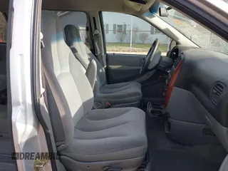 2005 Chrysler Town & Country with VIN 1C4GP45R55B238222, listed as a IAAI auction lot 41780737 with 166,880 mi miles. Bid and sale history available at carsss.com. Image 5.