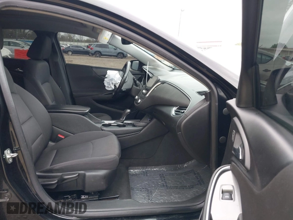 2018 Chevrolet Malibu LT with VIN 1G1ZD5ST0JF145580, listed as a IAAI auction lot 41928184 with 170,566 mi miles and . Bid and sale history available at DreamBid. Image 5.