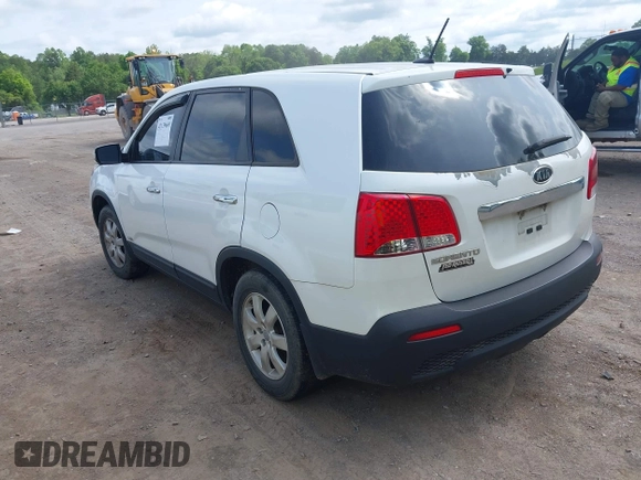 2013 Kia Sorento LX with VIN 5XYKTDA65DG415454, listed as a IAAI auction lot 42139669 with 163,476 mi miles. Bid and sale history available at carsss.com. Image 3.
