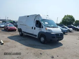 2018 Ram ProMaster Cargo z VIN 3C6TRVDGXJE152939, wystawiony jako IAAI lot #42400751 z przebiegiem 81 828 mil mil oraz . Historia ofert i sprzedaży dostępna na DreamBid. Obrazek 1.