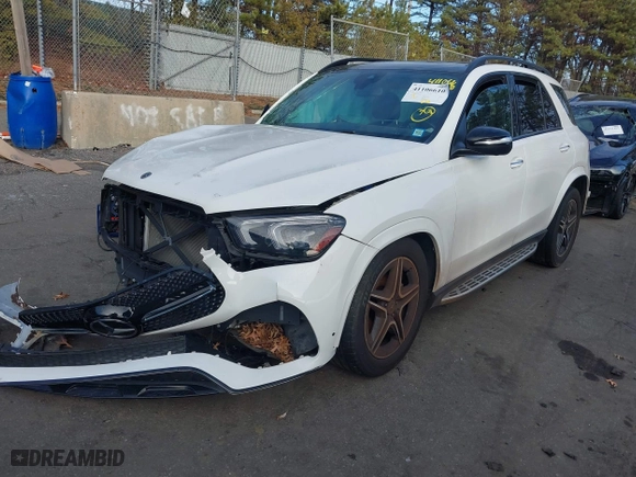 2021 Mercedes-Benz GLE with VIN 4JGFB4KBXMA552465, listed as a IAAI auction lot 41106610 with 46,183 mi miles. Bid and sale history available at carsss.com. Image 17.