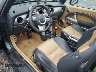 2008 MINI Convertible S z VIN WMWRH33518TU81148, wystawiony jako Copart lot #82677354 z przebiegiem 91 539 mil mil oraz Szkoda całkowita • Salvage title. Historia ofert i sprzedaży dostępna na DreamBid. Obrazek 8.