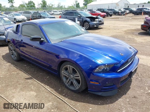 2013 Ford Mustang V6 with VIN 1ZVBP8AM8D5254453, listed as a IAAI auction lot 42535999 with 105,652 mi miles and . Bid and sale history available at DreamBid. Image 1.