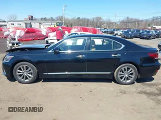 2013 Lexus LS 460 z VIN JTHCL5EF3D5019535, wystawiony jako IAAI lot #41985073 z przebiegiem 171 999 mil mil oraz . Historia ofert i sprzedaży dostępna na DreamBid. Obrazek 14.