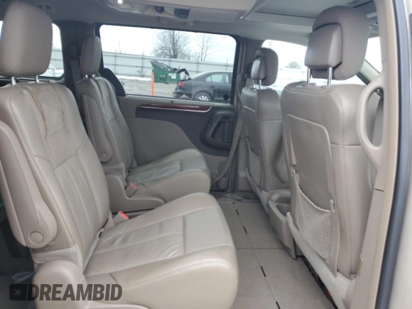 2016 Chrysler Town & Country Limited Platinum with VIN 2C4RC1GG9GR136084, listed as a Copart auction lot 47260655 with 105,413 mi miles and Non Repairable. Bid and sale history available at carsss.com. Image 11.