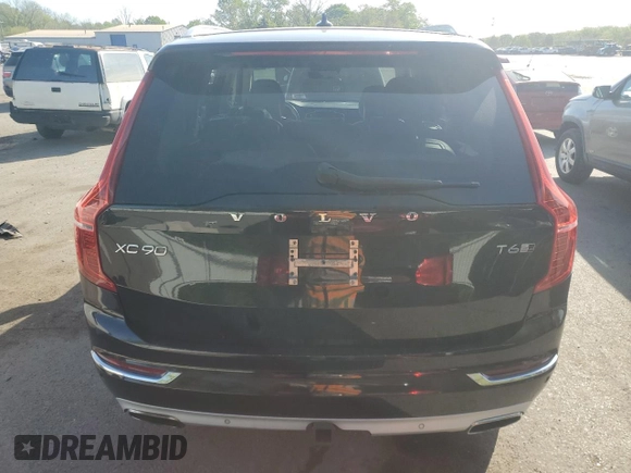 2016 Volvo XC90 T6 Inscription z VIN YV4A22PLXG1025175, wystawiony jako Copart lot #54695945 z przebiegiem 121 319 mil mil oraz Szkoda całkowita • Salvage title. Historia ofert i sprzedaży dostępna na DreamBid. Obrazek 6.
