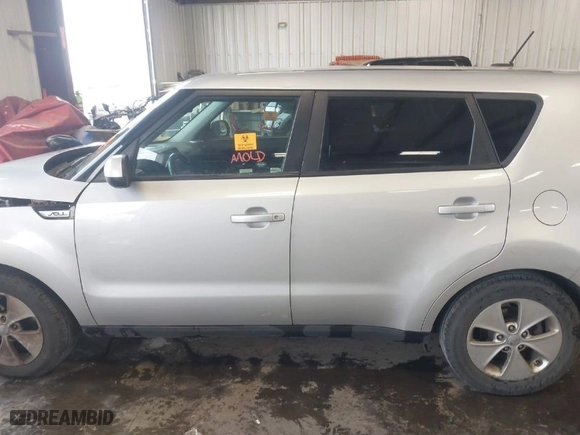 2016 Kia Soul with VIN KNDJN2A22G7843605, listed as a IAAI auction lot 41764200 with NaN miles. Bid and sale history available at carsss.com. Image 15.