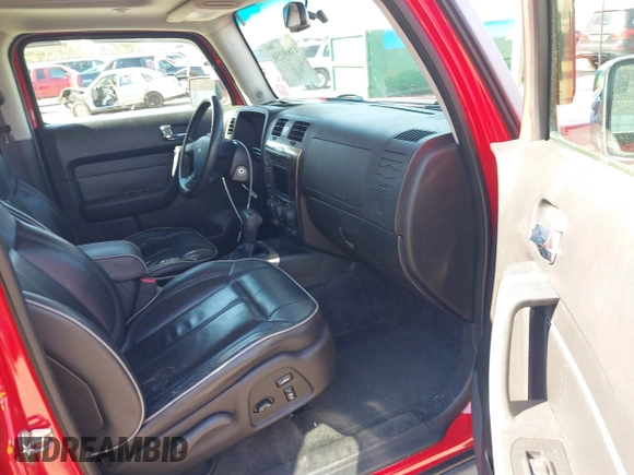 2006 Hummer H3 with VIN 5GTDN136968305363, listed as a IAAI auction lot 41890258 with 150,000 mi miles. Bid and sale history available at carsss.com. Image 5.