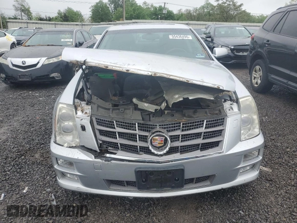 2011 Cadillac STS RWD z VIN 1G6DW6ED1B0118773, wystawiony jako Copart lot #55436495 z przebiegiem 83 591 mil mil oraz Szkody całkowita. Historia ofert i sprzedaży dostępna na DreamBid. Obrazek 5.
