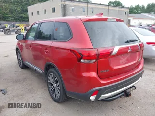 2017 Mitsubishi Outlander SE z VIN JA4AZ3A3XHZ059420, wystawiony jako IAAI lot #42611077 z przebiegiem 130 406 mil mil oraz . Historia ofert i sprzedaży dostępna na DreamBid. Obrazek 14.