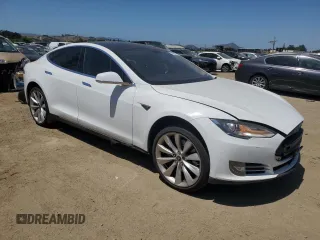 2013 Tesla Model S with VIN 5YJSA1AG9DFP13722, listed as a Copart auction lot 55988075 with 155,575 mi miles and Salvage Title. Bid and sale history available at DreamBid. Image 4.