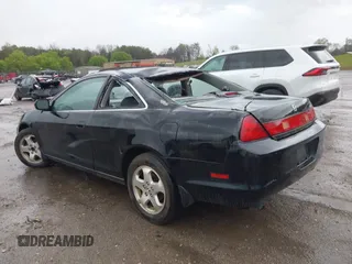 2000 Honda Accord EX with VIN 1HGCG2253YA022935, listed as a IAAI auction lot 41882393 with 226,202 mi miles and . Bid and sale history available at DreamBid. Image 3.