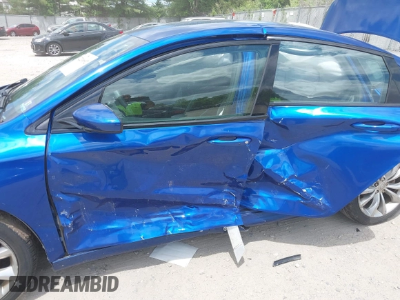 2015 Chrysler 200 S z VIN 1C3CCCBB7FN737149, wystawiony jako IAAI lot #42210692 z przebiegiem 83 214 mil mil oraz . Historia ofert i sprzedaży dostępna na DreamBid. Obrazek 20.