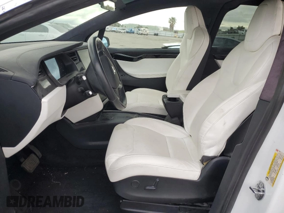 2019 Tesla Model X 75D with VIN 5YJXCAE21KF160589, listed as a Copart auction lot 50985585 with 31,273 mi miles and Salvage Title. Bid and sale history available at carsss.com. Image 7.