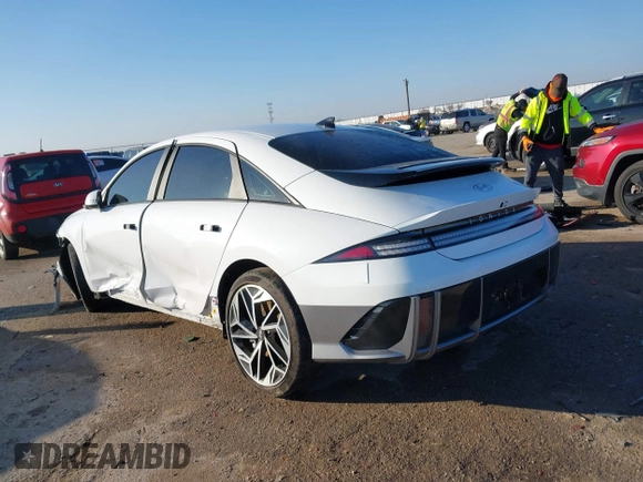 2023 Hyundai Ioniq 6 SEL z VIN KMHM34AA6PA052093, wystawiony jako IAAI lot #41233794 z przebiegiem 8 300 mil mil oraz . Historia ofert i sprzedaży dostępna na DreamBid. Obrazek 3.
