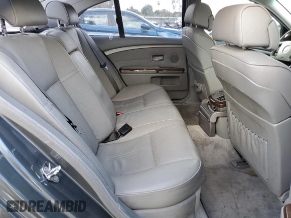 2005 BMW 7 Series 745i z VIN WBAGL63565DP76324, wystawiony jako Copart lot #45037385 z przebiegiem 52 771 mil mil oraz Szkoda całkowita • Salvage title. Historia ofert i sprzedaży dostępna na DreamBid. Obrazek 10.