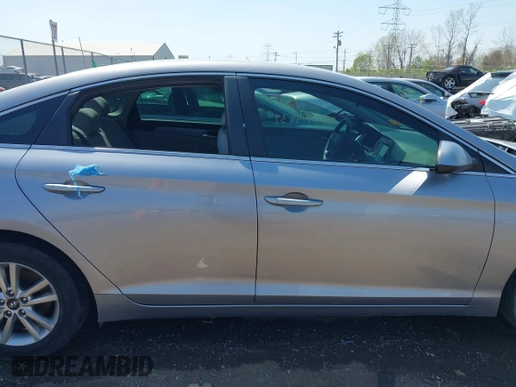 2016 Hyundai Sonata SE with VIN 5NPE24AF9GH325351, listed as a IAAI auction lot 42074939 with 160,663 mi miles and . Bid and sale history available at carsss.com. Image 13.
