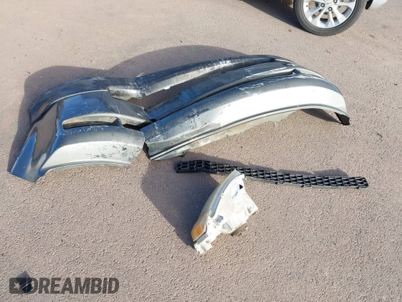 2005 Scion xB z VIN JTLKT324454003196, wystawiony jako IAAI lot #41627123 z przebiegiem 173 851 mil mil oraz . Historia ofert i sprzedaży dostępna na DreamBid. Obrazek 11.