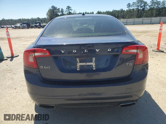 2015 Volvo S60 T5 Drive-E Premier z VIN YV126MFK2F1340349, wystawiony jako Copart lot #49983665 z przebiegiem 125 917 mil mil oraz Szkoda całkowita • Salvage title. Historia ofert i sprzedaży dostępna na DreamBid. Obrazek 6.