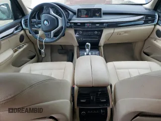 2015 BMW X5 xDrive35d z VIN 5UXKS4C59F0N08203, wystawiony jako Copart lot #54010775 z przebiegiem 99 425 mil mil oraz Szkoda całkowita • Salvage title. Historia ofert i sprzedaży dostępna na DreamBid. Obrazek 8.