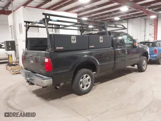 2015 Ford Super Duty F-250 SRW XLT with VIN 1FT7X2B63FED10680, listed as a IAAI auction lot 41503254 with 261,634 mi miles. Bid and sale history available at carsss.com. Image 4.